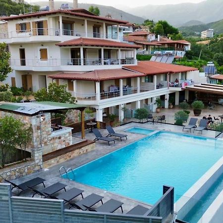 Royal 1967 Bed & Breakfast Himarë Dış mekan fotoğraf