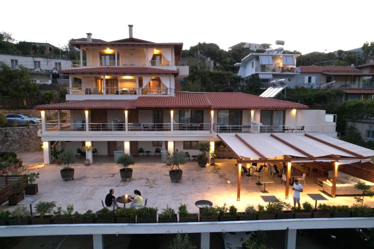 Royal 1967 Bed & Breakfast Himarë Dış mekan fotoğraf