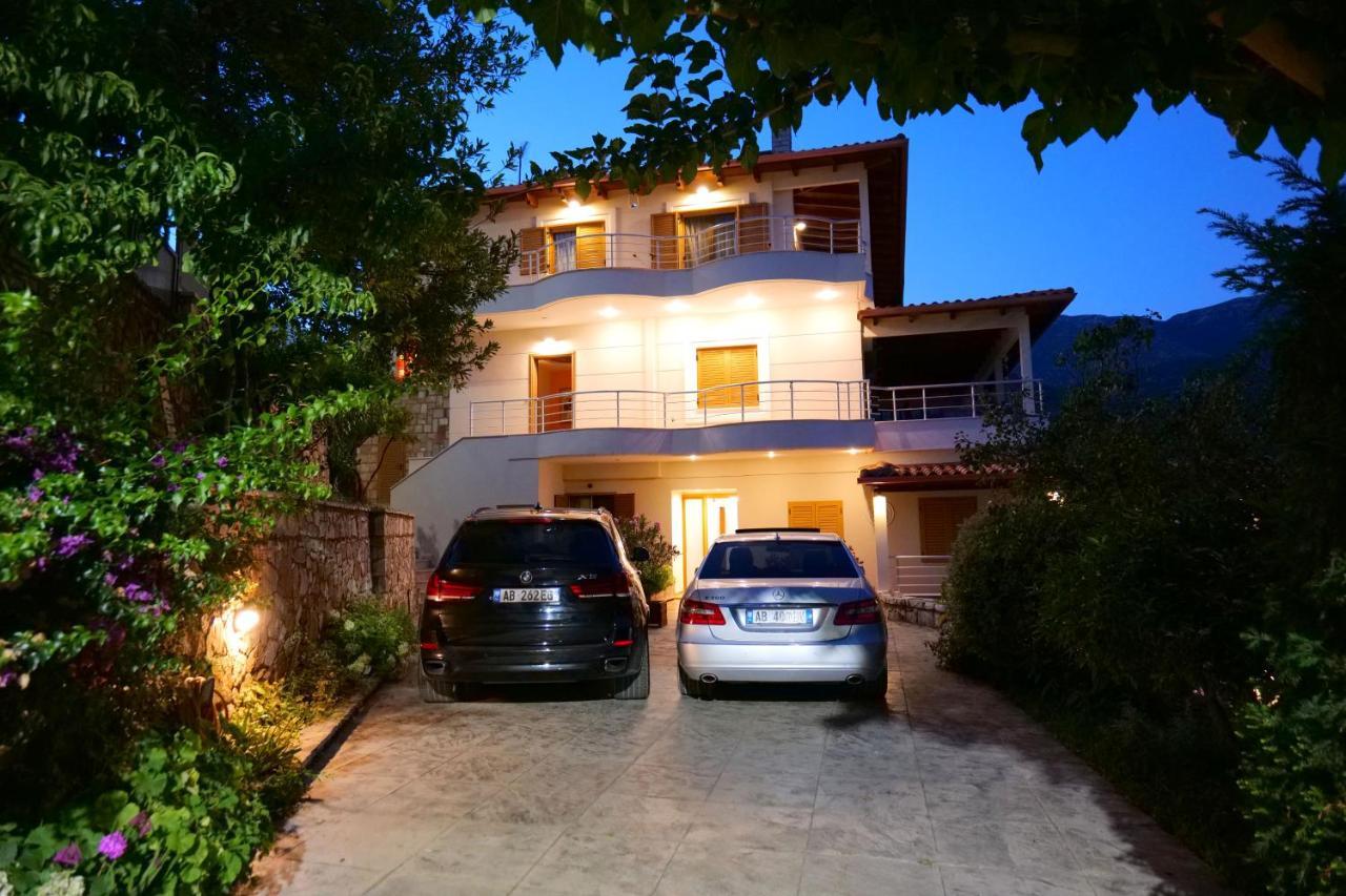Royal 1967 Bed & Breakfast Himarë Dış mekan fotoğraf