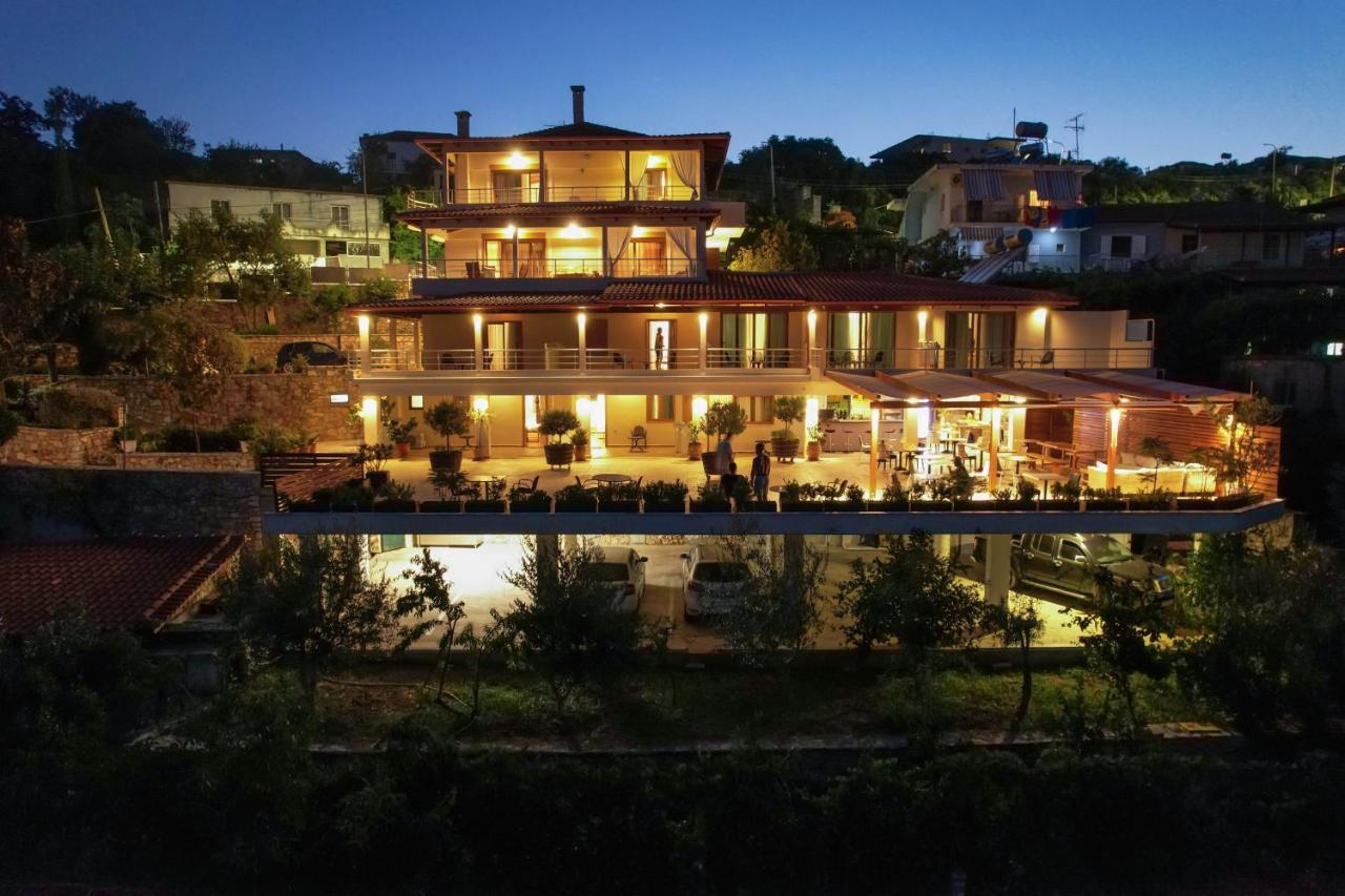 Royal 1967 Bed & Breakfast Himarë Dış mekan fotoğraf