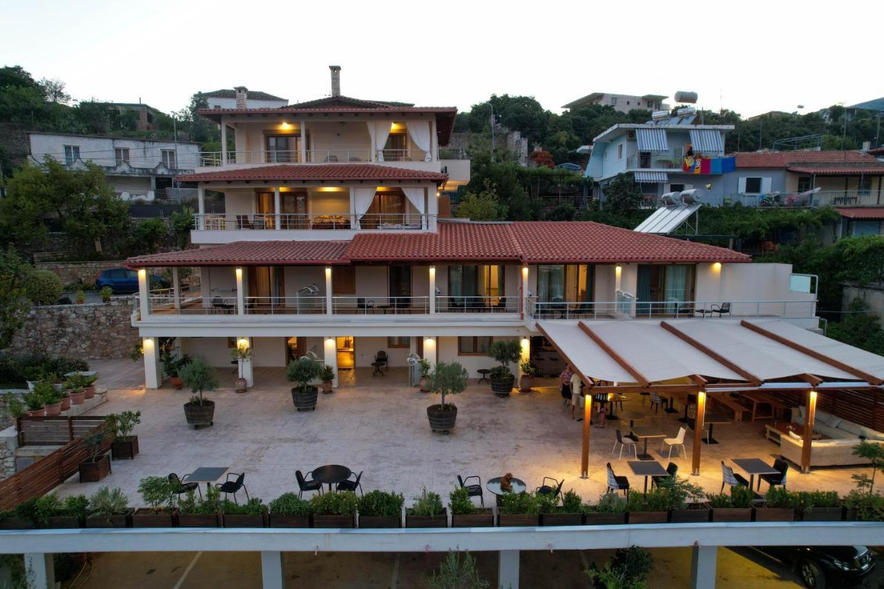 Royal 1967 Bed & Breakfast Himarë Dış mekan fotoğraf