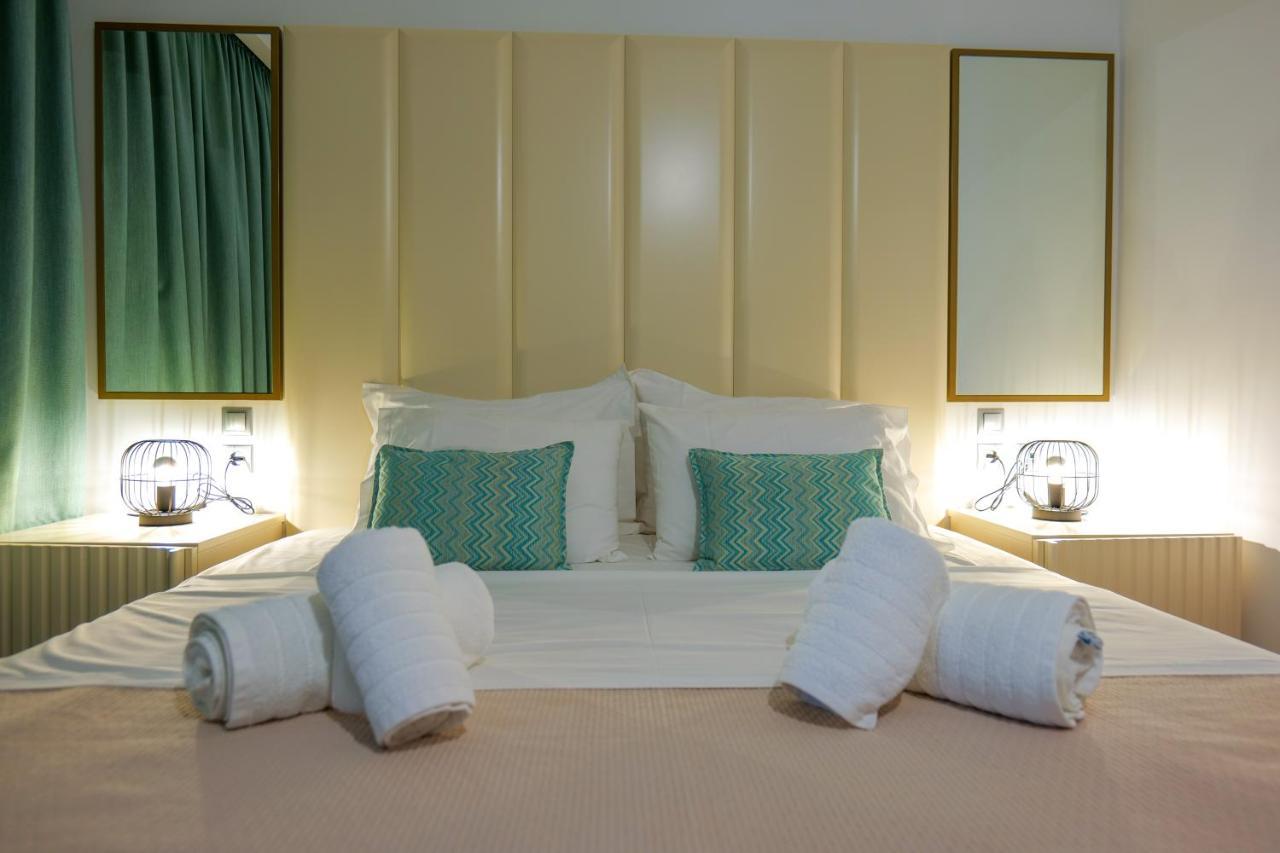 Royal 1967 Bed & Breakfast Himarë Dış mekan fotoğraf