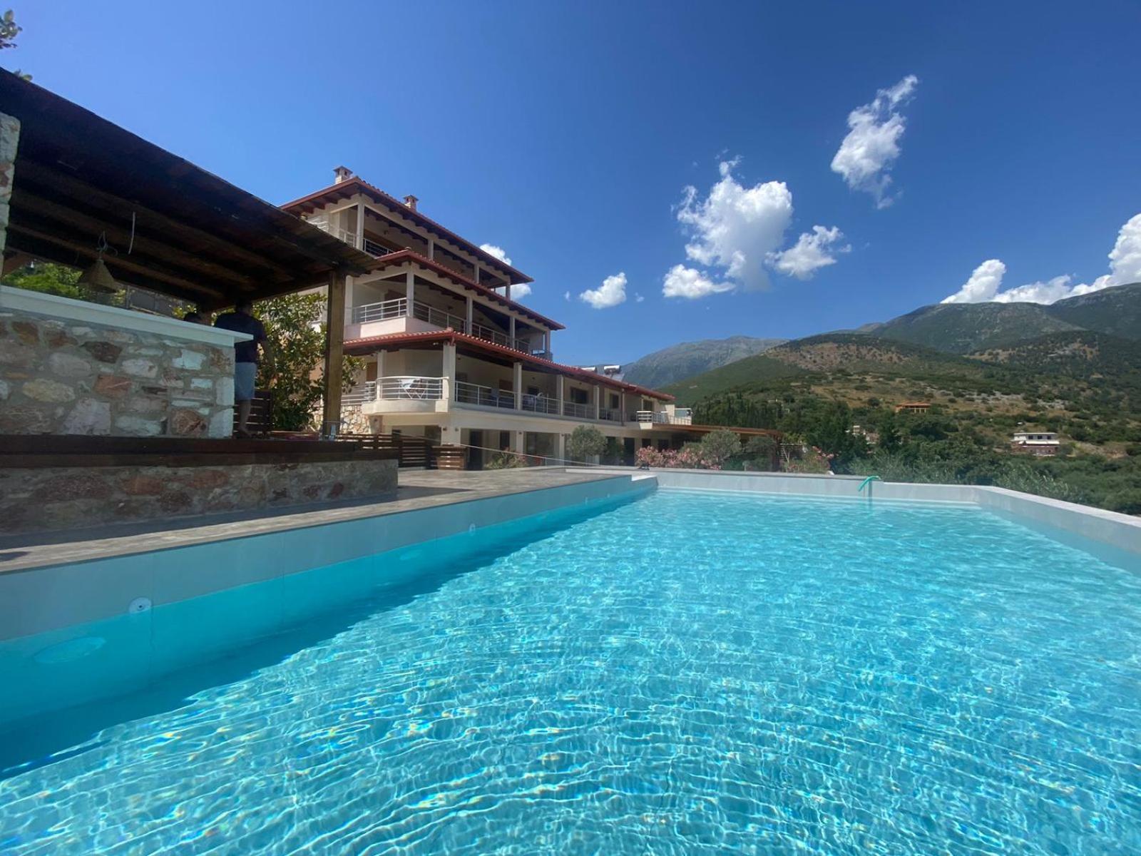 Royal 1967 Bed & Breakfast Himarë Dış mekan fotoğraf