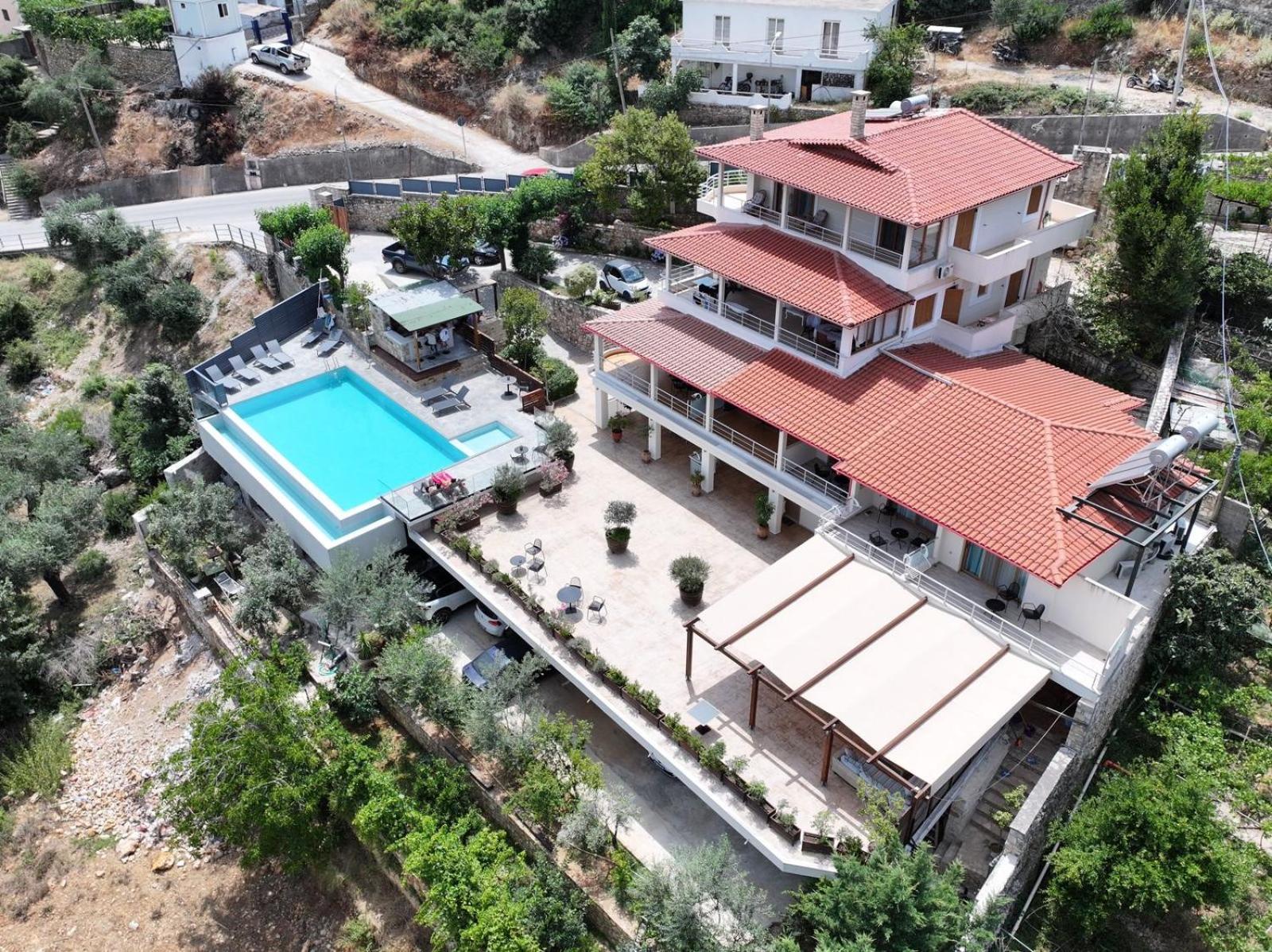 Royal 1967 Bed & Breakfast Himarë Dış mekan fotoğraf