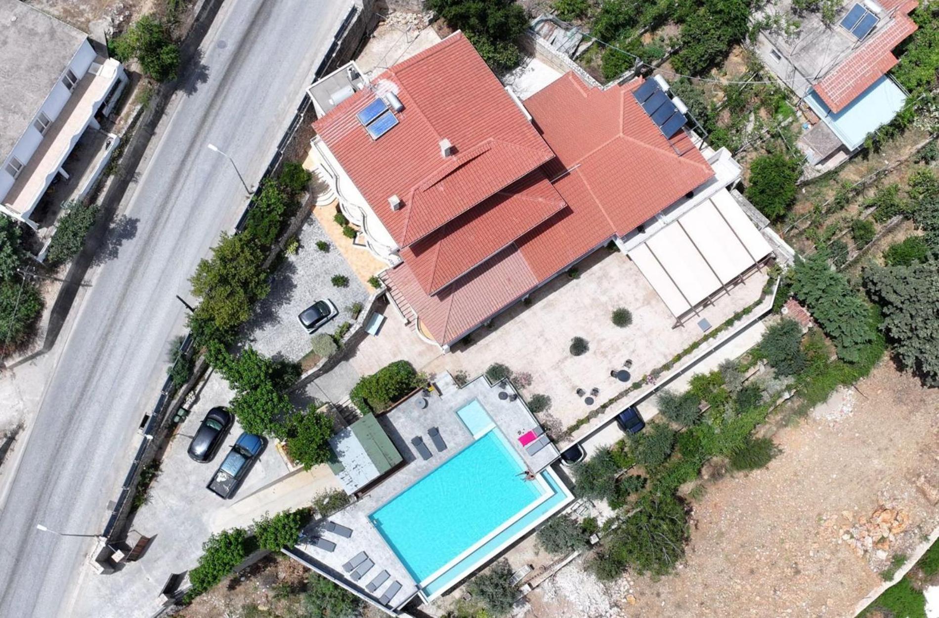 Royal 1967 Bed & Breakfast Himarë Dış mekan fotoğraf
