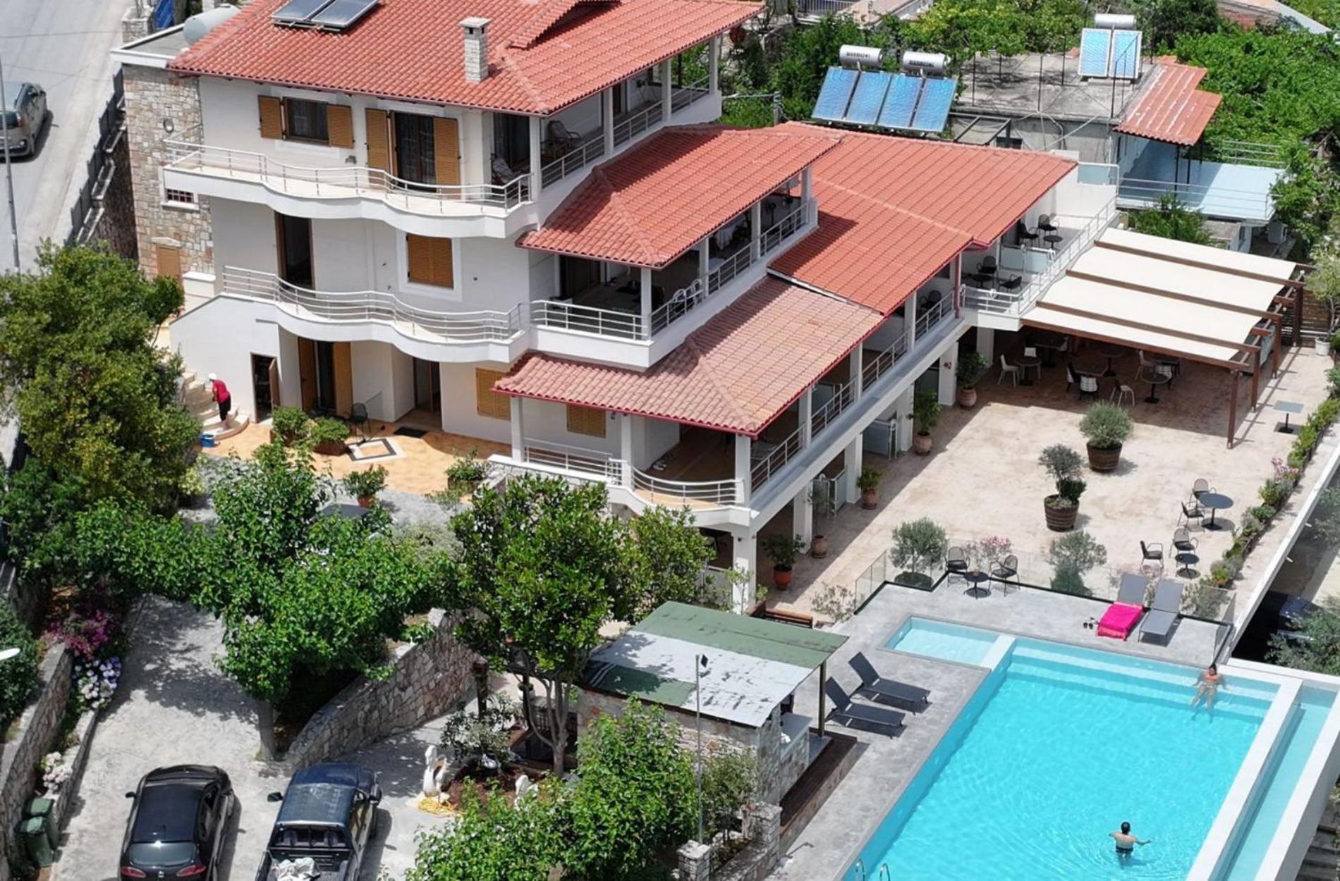 Royal 1967 Bed & Breakfast Himarë Dış mekan fotoğraf