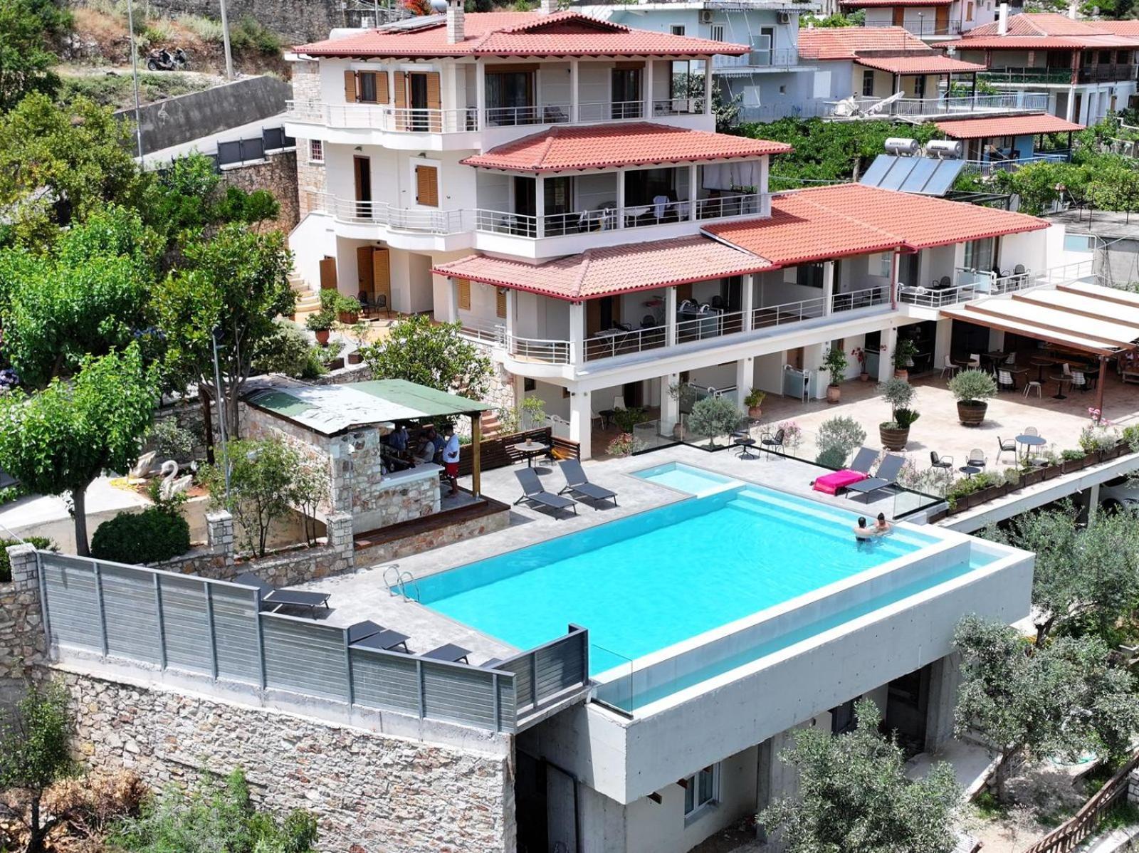 Royal 1967 Bed & Breakfast Himarë Dış mekan fotoğraf